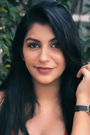 Photo Yashika Anand #253300