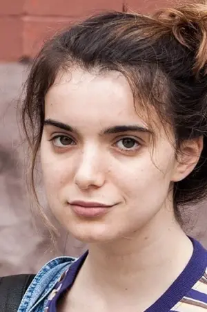 Photo Dylan Gelula #50510