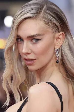 Photo Vanessa Kirby #251752