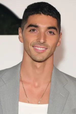 Photo Taylor Zakhar Perez #25169