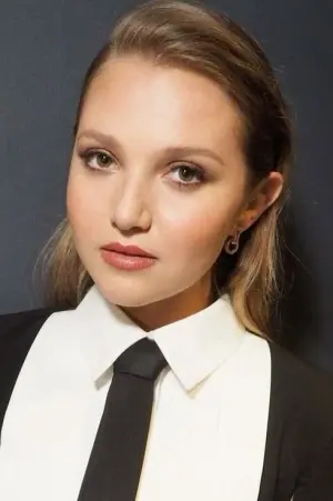 Photo Mia McKenna-Bruce #67524