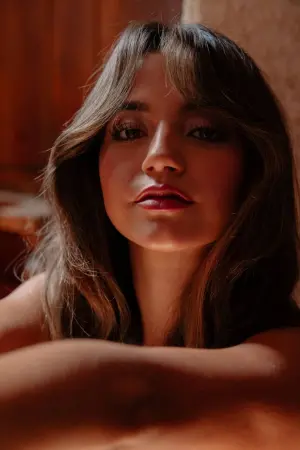 Photo Isabela Merced #34739