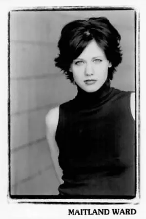 Photo Maitland Ward #21545