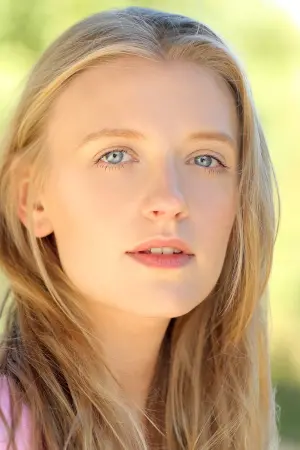 Photo Poppy Lee Friar #159370