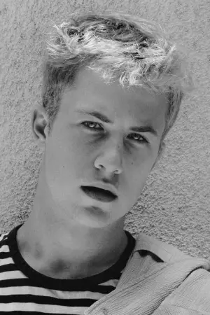 Photo Dylan Minnette #70070