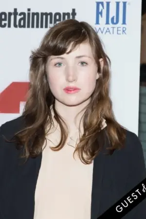 Photo Kate Lyn Sheil #100330