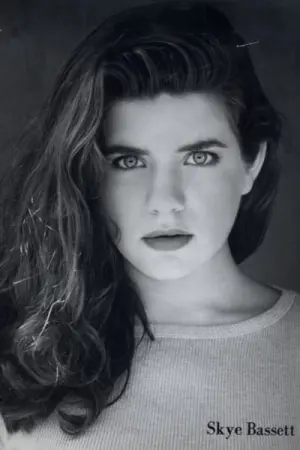 Photo Skye Bassett #211709