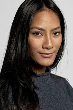 Photo Tara Basro #231564