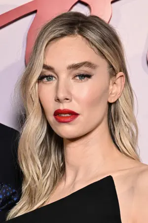 Photo Vanessa Kirby #262