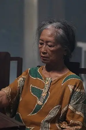 Photo Sri Isworowati #354120