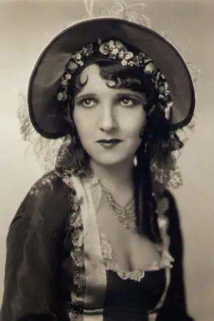 Photo Carmelita Geraghty #398998