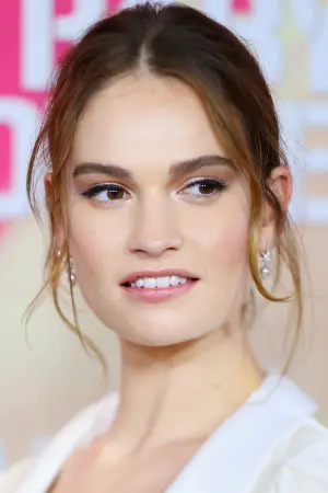 Photo Lily James #32733