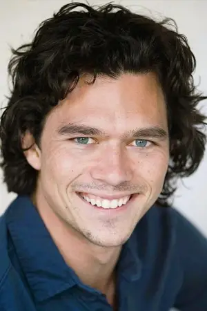 Photo Luke Arnold #346122