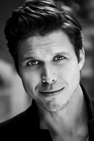 Photo James A. Woods #37743