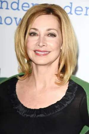 Photo Sharon Lawrence #122305
