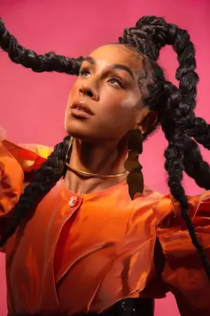 Photo Linn da Quebrada #393210