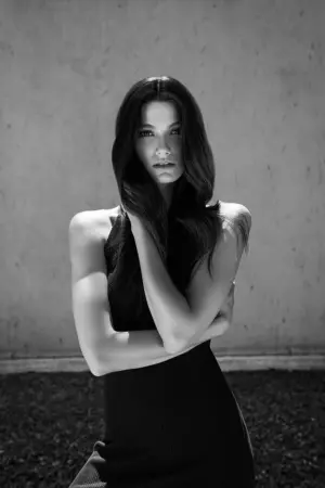 Photo Tara Emad #299178