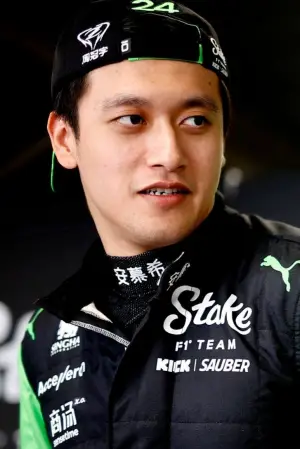 Photo Zhou Guanyu #358297