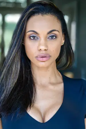 Photo Brittany Altenbach #396111