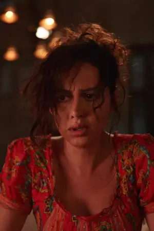 Photo Yasmine Raeis #340101