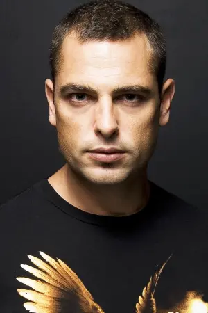 Photo Glen Levy #24894