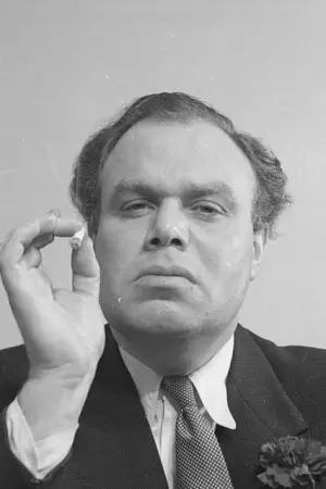 Photo Peter Bull #79727