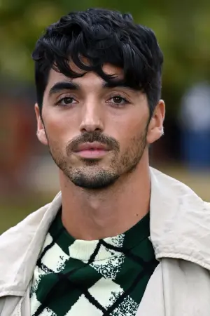 Photo Taylor Zakhar Perez #25171