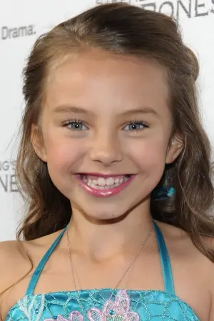 Photo Caitlin Carmichael #26269