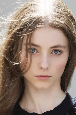 Photo Thomasin McKenzie #10238