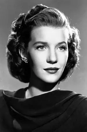 Photo Lois Maxwell #56676