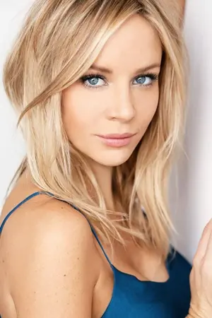 Photo Tara Holt #85929