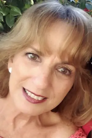 Photo Linda Joy Henry #360999