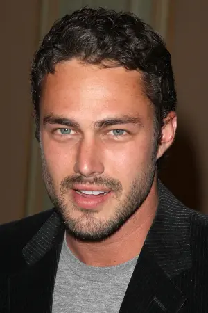 Photo Taylor Kinney #93399