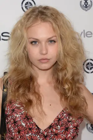 Photo Penelope Mitchell #6262