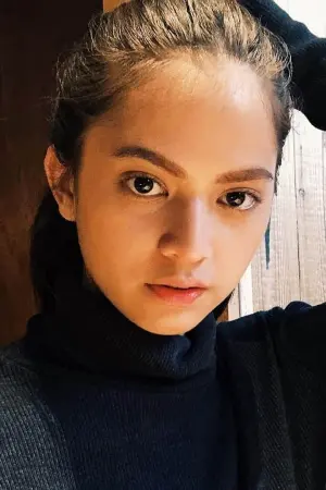 Photo Maudy Effrosina #134653