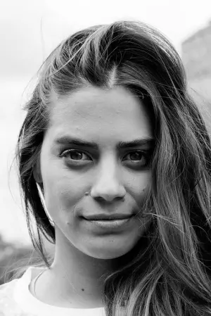 Photo Lorenza Izzo #32100