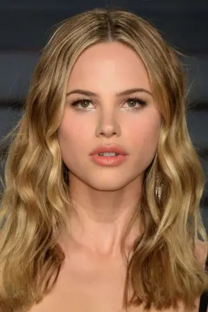 Photo Halston Sage #25734