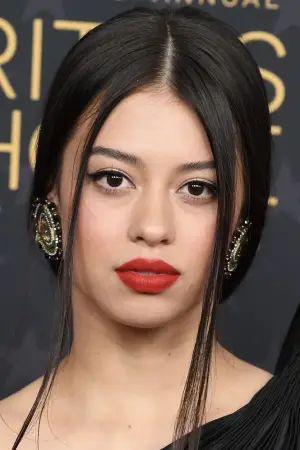 Photo Amber Midthunder #327626