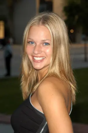 Photo A.J. Cook #50585