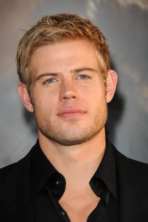 Photo Trevor Donovan #96006