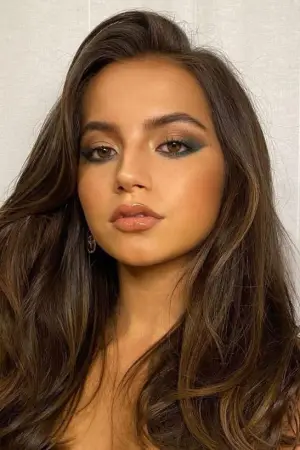 Photo Isabela Merced #328020