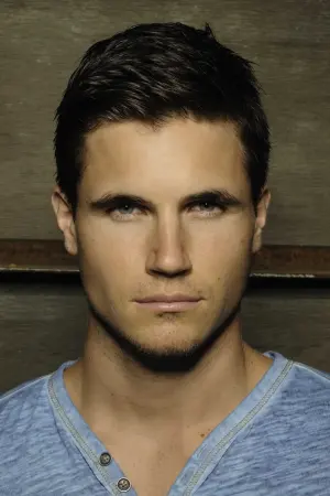 Photo Robbie Amell #11306