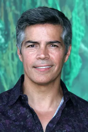 Photo Esai Morales #3725