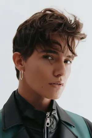 Photo Noah Urrea #115124