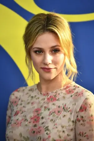 Photo Lili Reinhart #74097