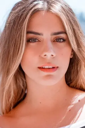 Photo Lorenza Izzo #32097