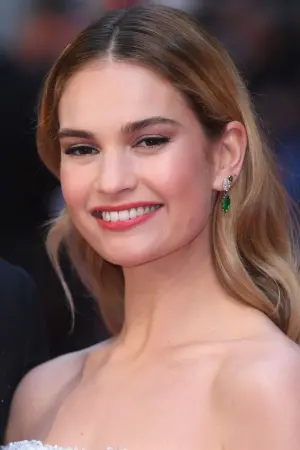 Photo Lily James #32741