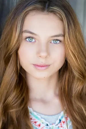 Photo Caitlin Carmichael #26264