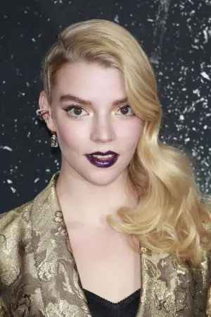 Photo Anya Taylor-Joy #4156
