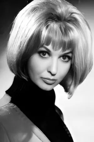 Photo Nyree Dawn Porter #341543